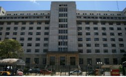 El juez Lijo proces� a Menem y Galeano por el  encubrimiento del atentado a la AMIA