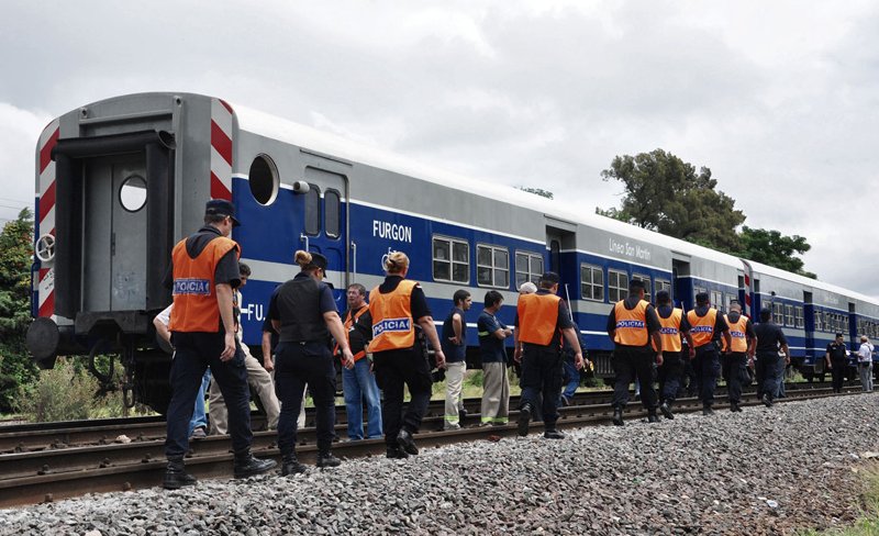 Choque de trenes: procesaron a dos maquinistas de Ferrobaires