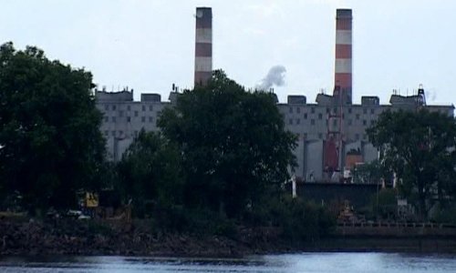 Riachuelo: ordenan retirar dos buques abandonados