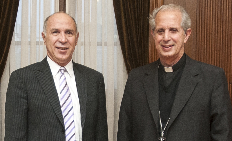Ricardo Lorenzetti recibi a monseor Mario Poli