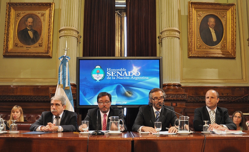 El juez Gustavo Hornos expuso en el Senado de la Nacin sobre el Sistema de Control de Crceles