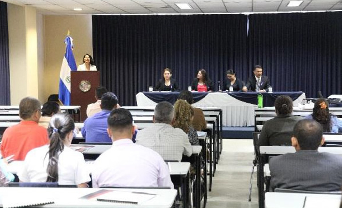 La Oficina de la Mujer capacita a personal del Poder Judicial de El Salvador en base a protocolos propios