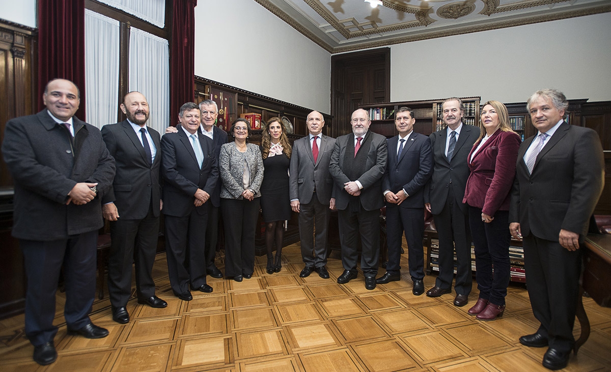 La Corte Suprema recibi a nuevos gobernadores en una visita protocolar